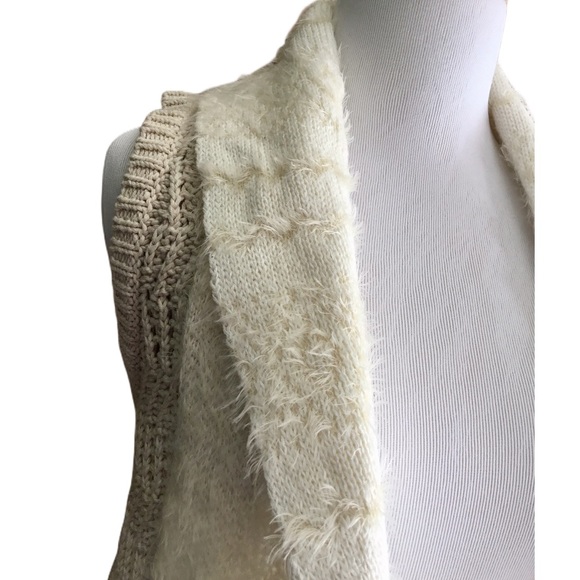 Max Studio Knit Vest With Trim, Girls L (10-12) - Picture 2 of 6